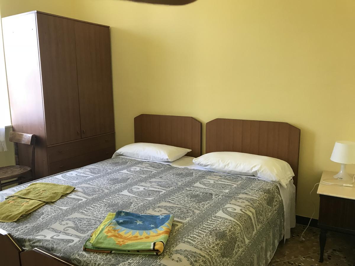 Albergo Delfino San Pietro d'Olba Екстериор снимка