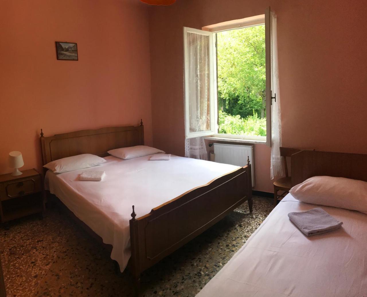 Albergo Delfino San Pietro d'Olba Екстериор снимка