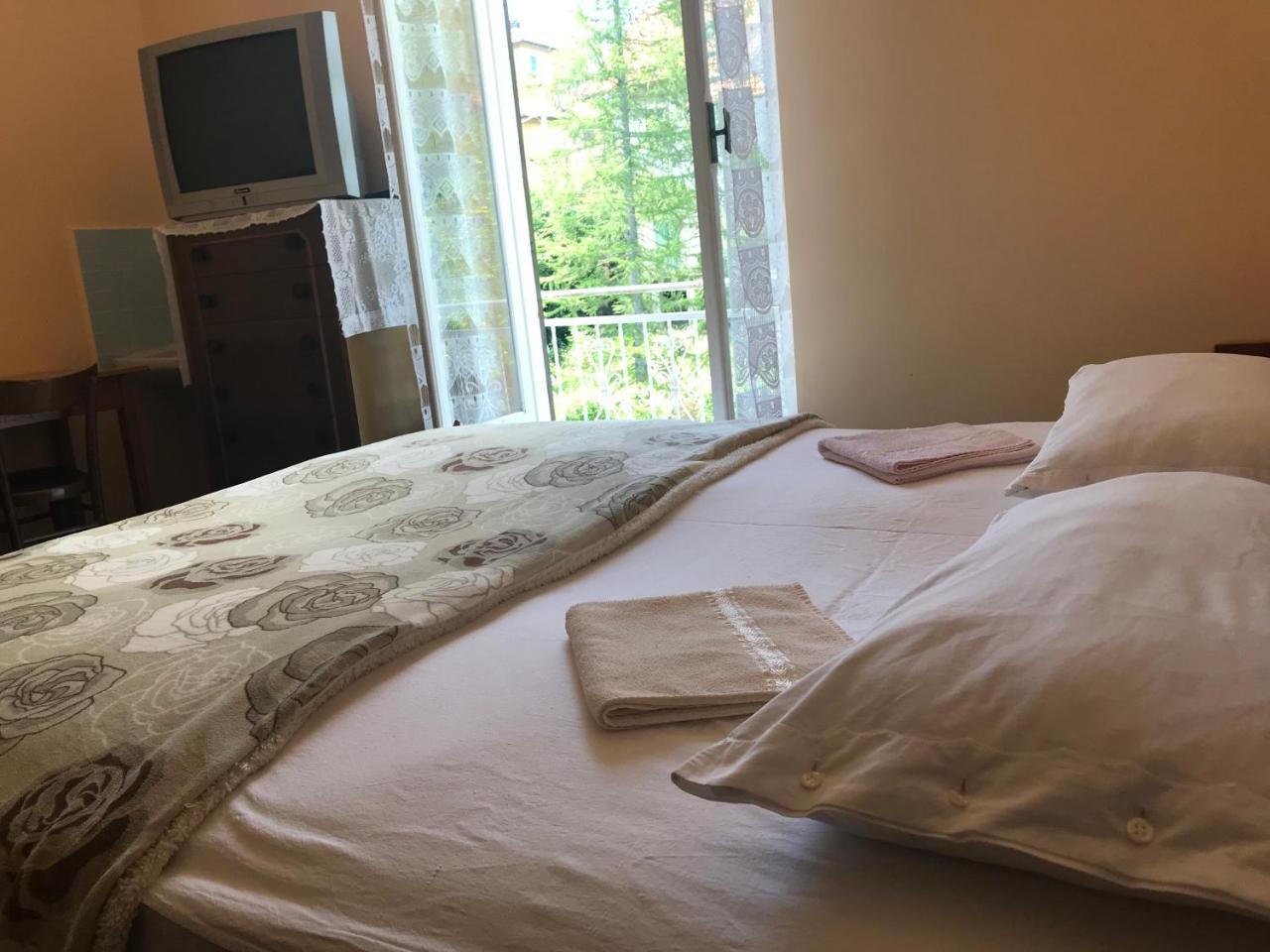Albergo Delfino San Pietro d'Olba Екстериор снимка