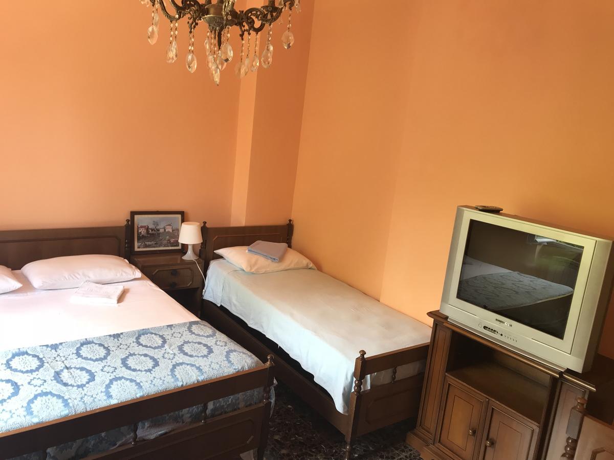 Albergo Delfino San Pietro d'Olba Екстериор снимка